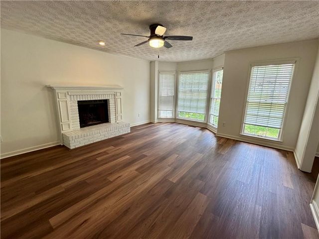 926 W Mill Trace NW, Kennesaw, GA 30152