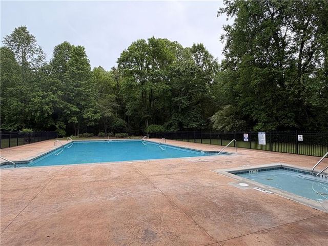 926 W Mill Trace NW, Kennesaw, GA 30152