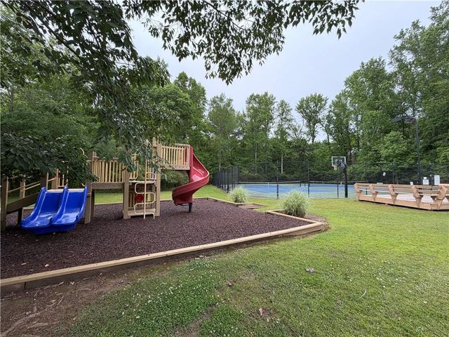 926 W Mill Trace NW, Kennesaw, GA 30152