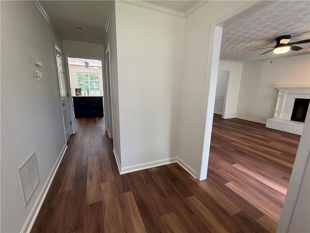 926 W Mill Trace NW, Kennesaw, GA 30152