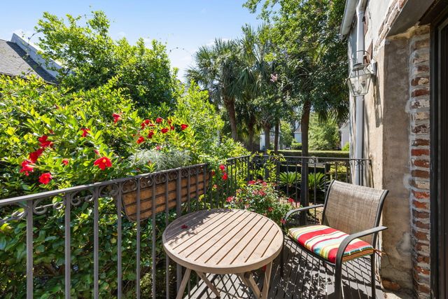 15 N Adgers Wharf, Charleston, SC 29401