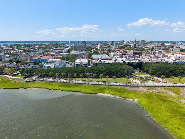 15 N Adgers Wharf, Charleston, SC 29401