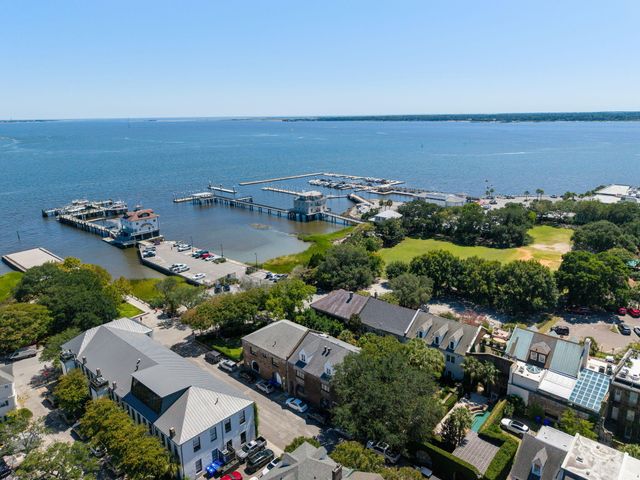 15 N Adgers Wharf, Charleston, SC 29401