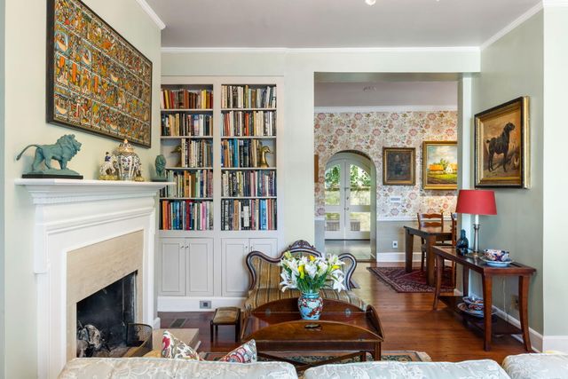 15 N Adgers Wharf, Charleston, SC 29401