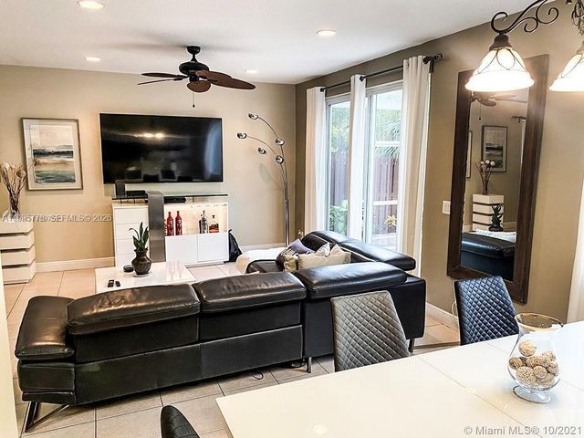 3657 Asperwood Cir, Coconut Creek, FL 33073