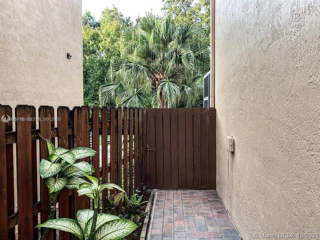 3657 Asperwood Cir, Coconut Creek, FL 33073