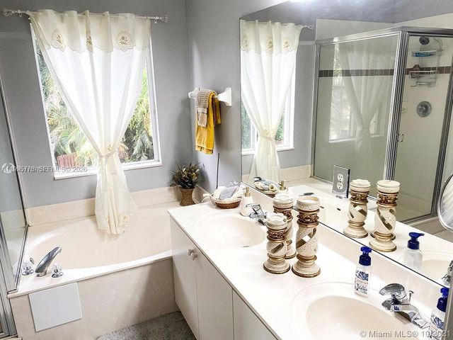 3657 Asperwood Cir, Coconut Creek, FL 33073