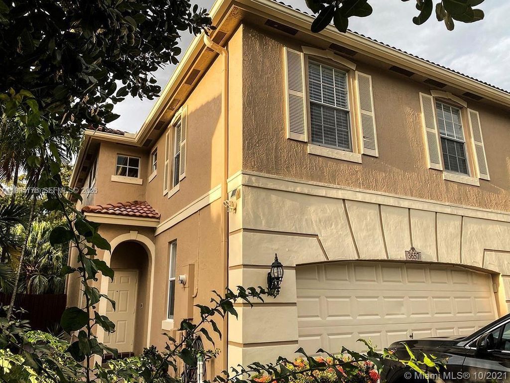 3657 Asperwood Cir, Coconut Creek, FL 33073