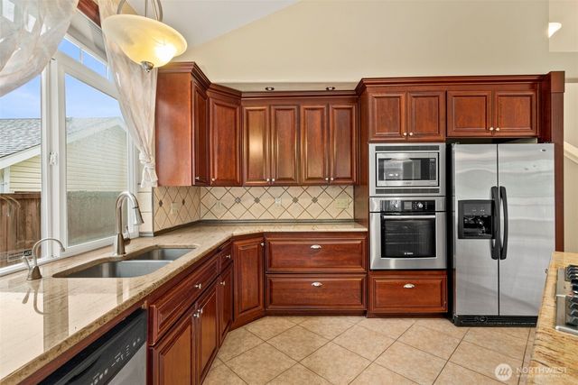 515 Corrin Avenue NW, Orting, WA 98360