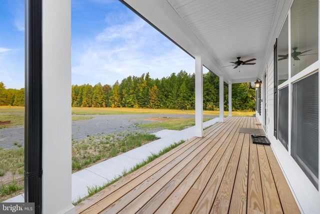 8641 SANDY BEACH LN, King George, VA 22485