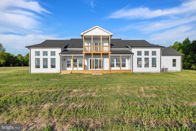 8641 SANDY BEACH LN, King George, VA 22485