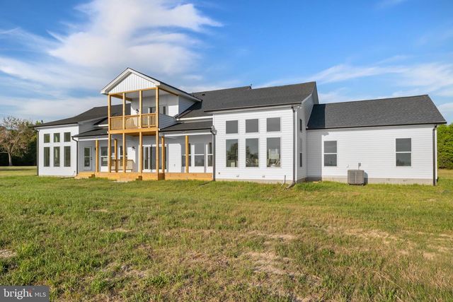8641 SANDY BEACH LN, King George, VA 22485