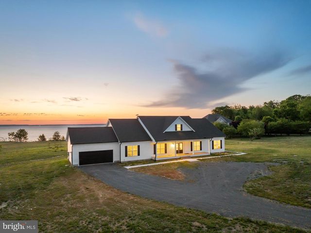 8641 SANDY BEACH LN, King George, VA 22485