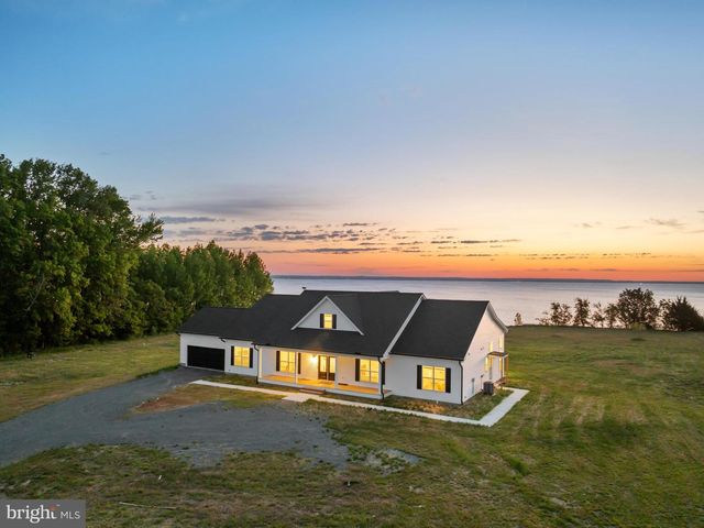 8641 SANDY BEACH LN, King George, VA 22485