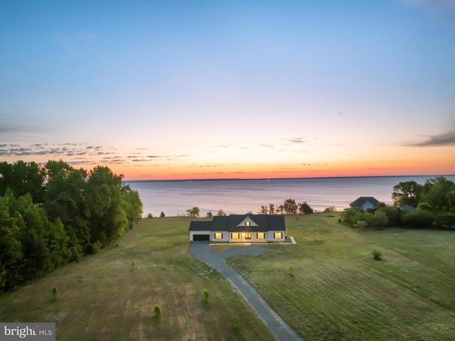8641 SANDY BEACH LN, King George, VA 22485