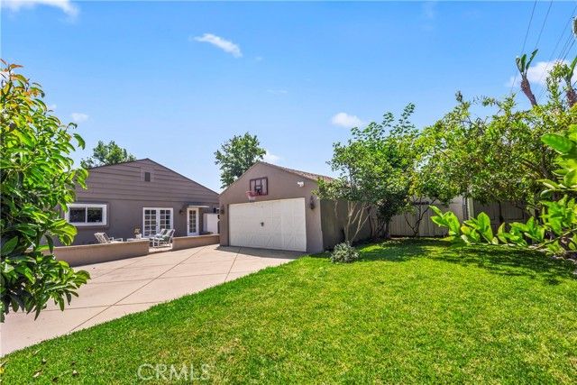 2205 Las Lunas, Pasadena, CA 91107