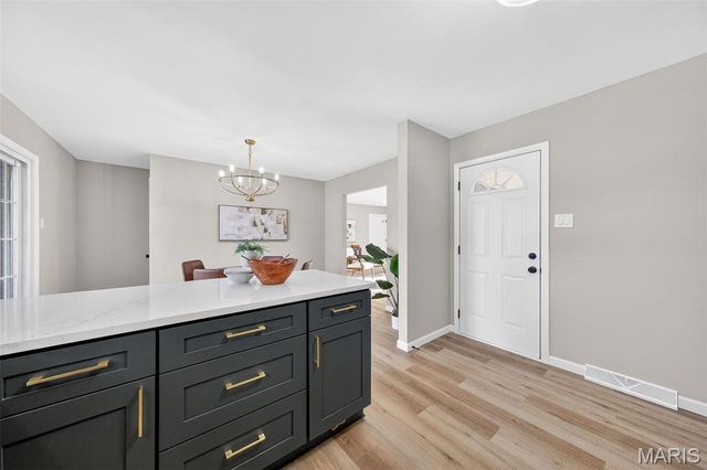 14 Longhenrich Drive, Florissant, MO 63031