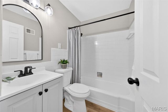 14 Longhenrich Drive, Florissant, MO 63031