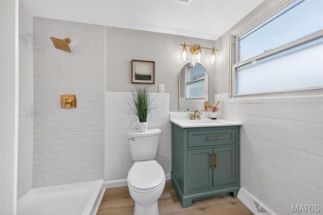 14 Longhenrich Drive, Florissant, MO 63031