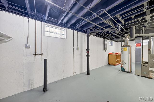 14 Longhenrich Drive, Florissant, MO 63031