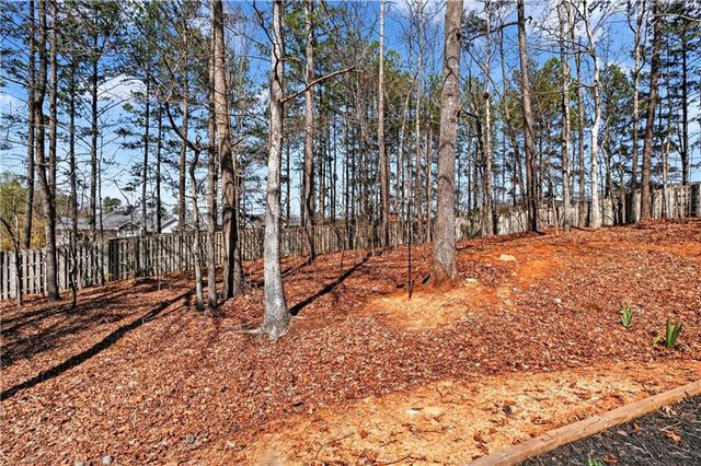 12 Forest Ridge Court, Atlanta, GA 30350