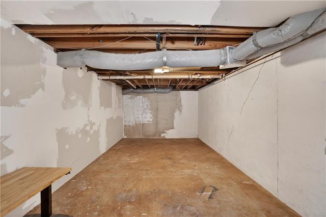 12 Forest Ridge Court, Atlanta, GA 30350