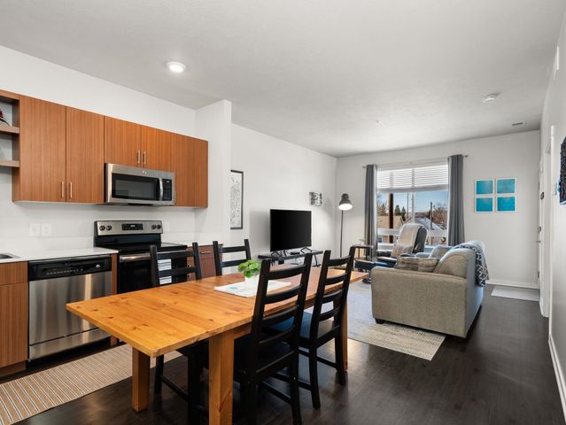 630 Garfield Avenue, S 309, Traverse City, MI 49686