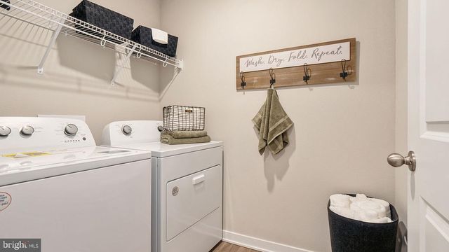 205 LINDSEY DR, Columbia, PA 17512