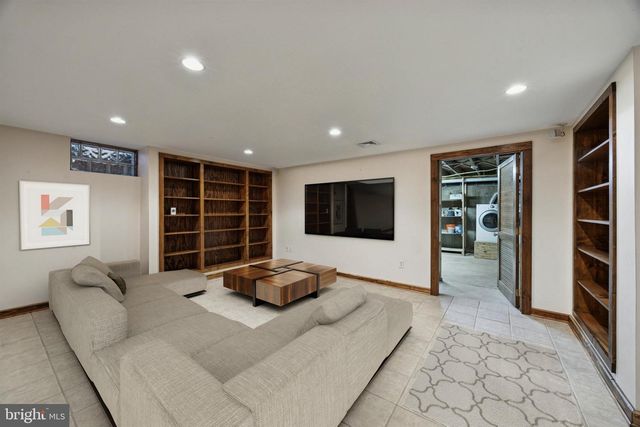 53 ELDON AVE, Lansdowne, PA 19050