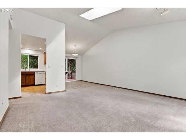 4721 Sw BRUGGER St, Portland, OR 97219