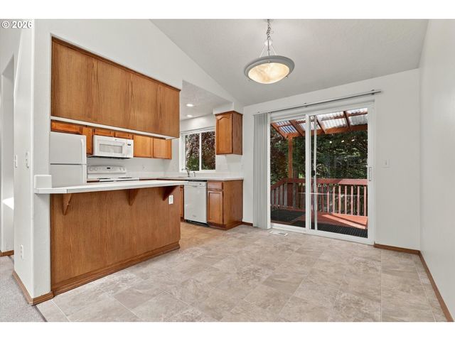4721 Sw BRUGGER St, Portland, OR 97219