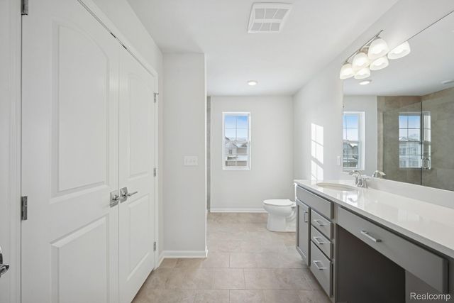 27109 Gallop Way, Saline, MI 48176