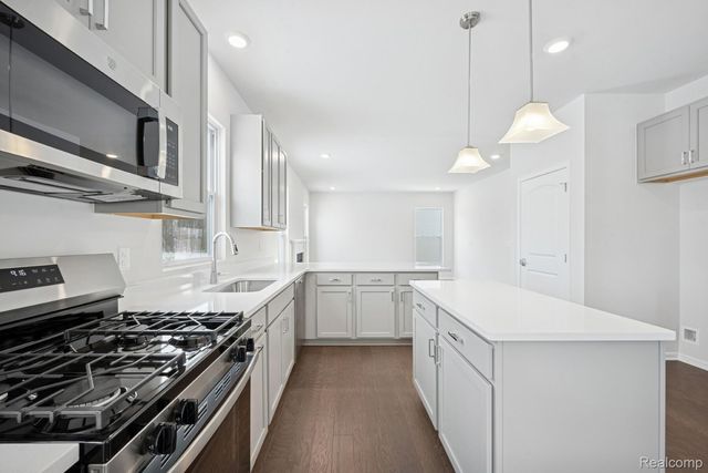 27109 Gallop Way, Saline, MI 48176