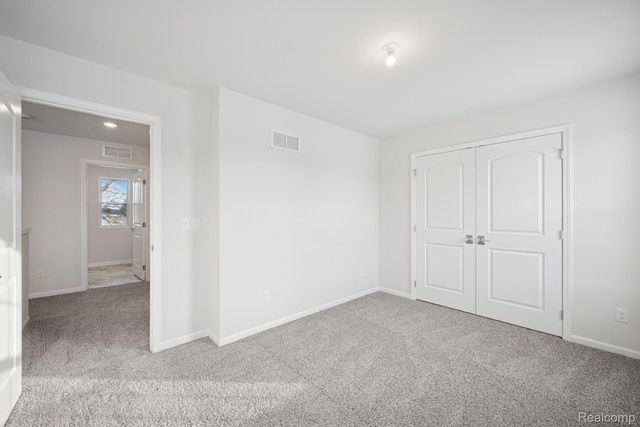 27109 Gallop Way, Saline, MI 48176