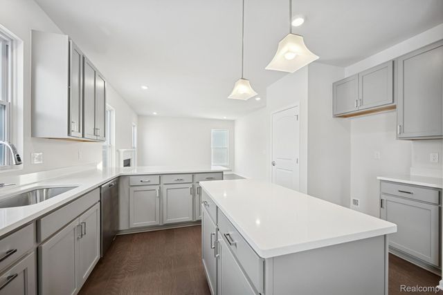 27109 Gallop Way, Saline, MI 48176