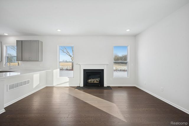 27109 Gallop Way, Saline, MI 48176