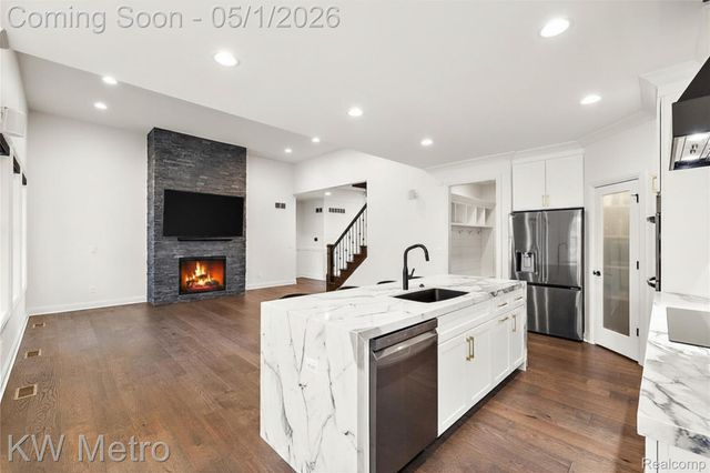 55162 Benson Court, Shelby Charter Township, MI 48316