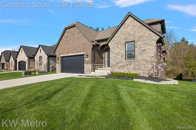 55162 Benson Court, Shelby Charter Township, MI 48316