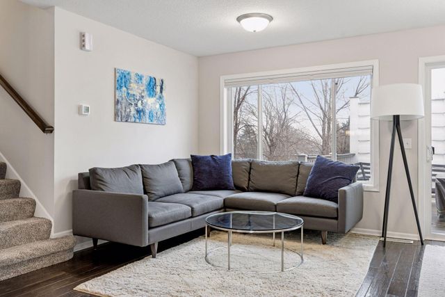 1571 Christie Place, Saint Paul, MN 55106