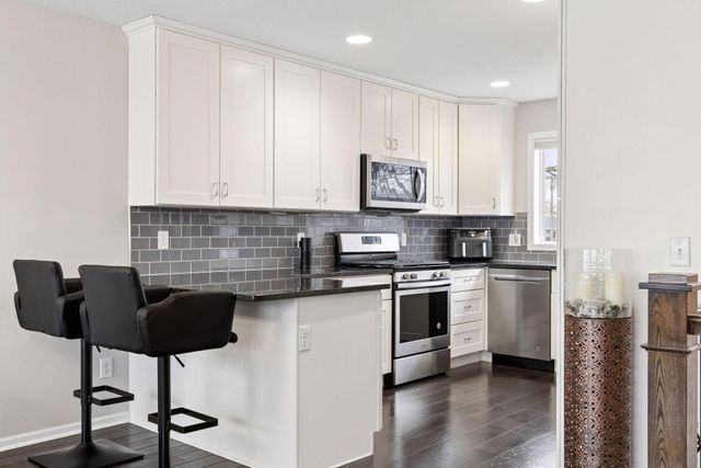 1571 Christie Place, Saint Paul, MN 55106