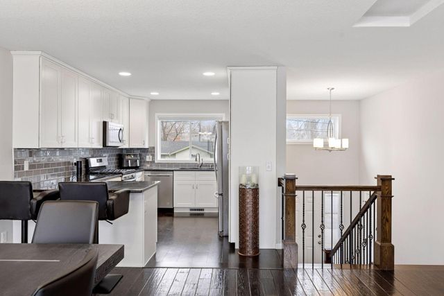 1571 Christie Place, Saint Paul, MN 55106