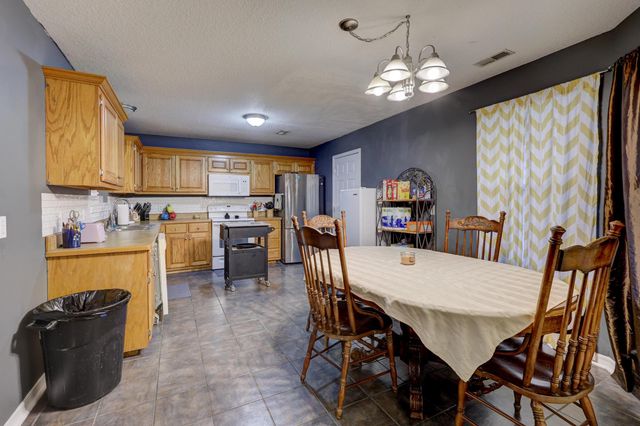 1068 Alexsandra Circle, Oronogo, MO 64855