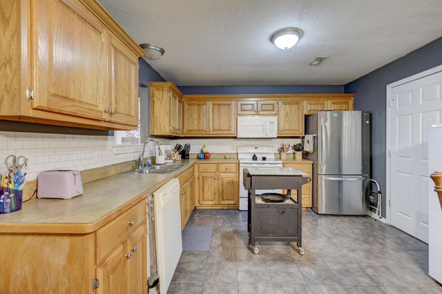 1068 Alexsandra Circle, Oronogo, MO 64855