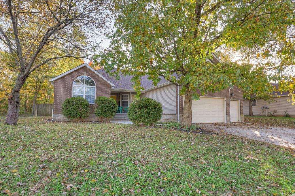 1068 Alexsandra Circle, Oronogo, MO 64855