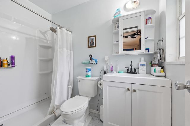 3037 NW 1ST AVENUE, Gainesville, FL 32607