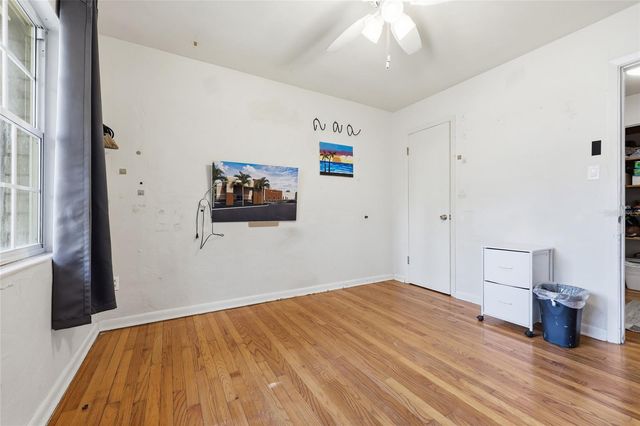 3037 NW 1ST AVENUE, Gainesville, FL 32607