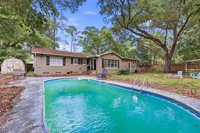 3037 NW 1ST AVENUE, Gainesville, FL 32607