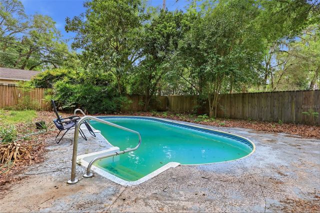 3037 NW 1ST AVENUE, Gainesville, FL 32607