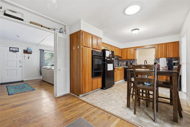 3037 NW 1ST AVENUE, Gainesville, FL 32607