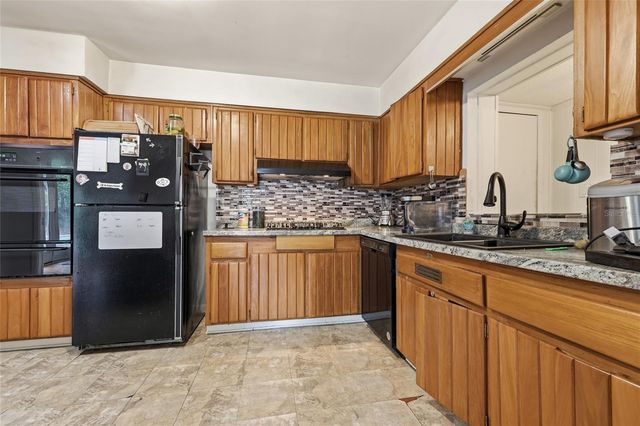 3037 NW 1ST AVENUE, Gainesville, FL 32607